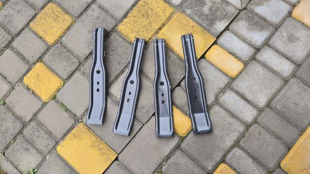 Кронштейн бампера переднього, центральний 622905NA0A NISSAN