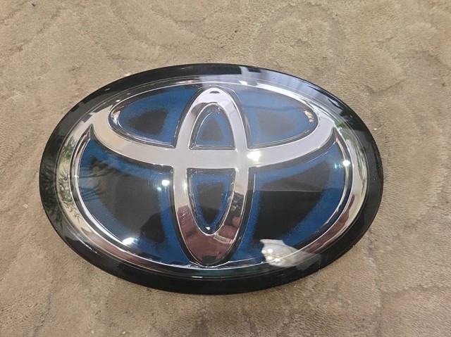 Фірмовий значок решітки радіатора 9097502136 TOYOTA