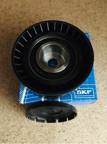 Ролик приводного ременя, паразитний VKM38004 SKF