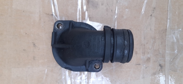 Термостат в зборі 037121121A VAG