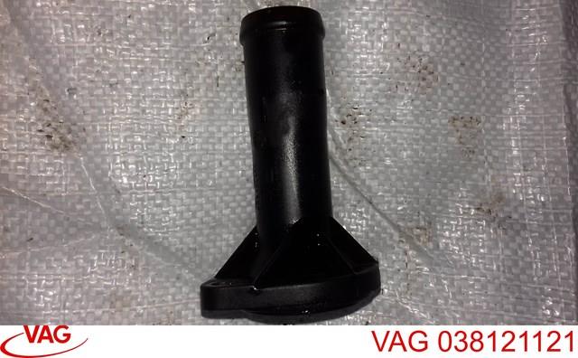 Водяний патрубок 038121121 VAG