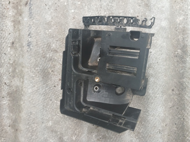 Корпус блоку запобіжників 1K0907361B VAG