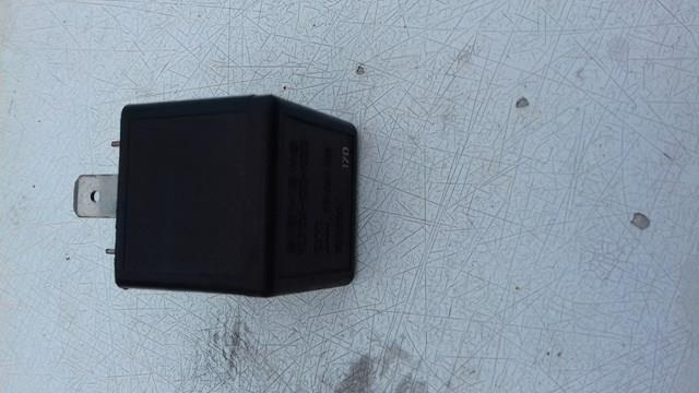 Реле паливного насоса 90464760 GM