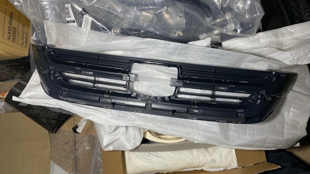 Решітка радіатора 38X1052 POLCAR