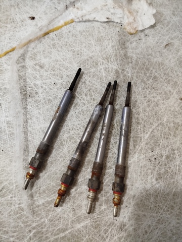 Свічки розжарювання 03L963319 VAG