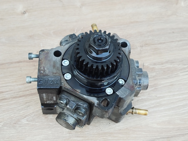 Насос паливний високого тиску (ПНВТ) - DIESEL 0445010404 BOSCH