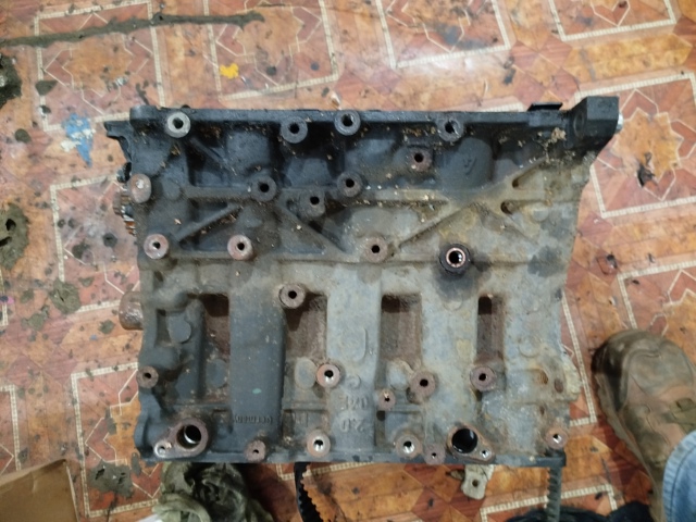 Двигун у зборі 04L100031C VAG
