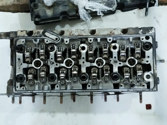 ГБЦ  двигуна 04L103064E VAG