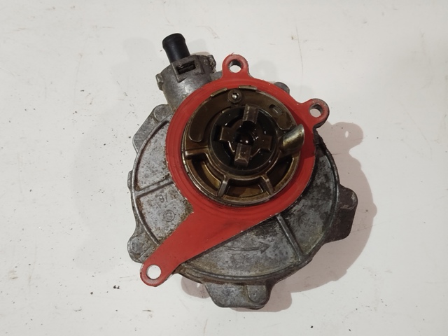 Насос вакуумний 06E145100R VAG