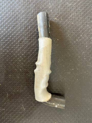 Трубка відводу кар.газов Dacia Logan 2