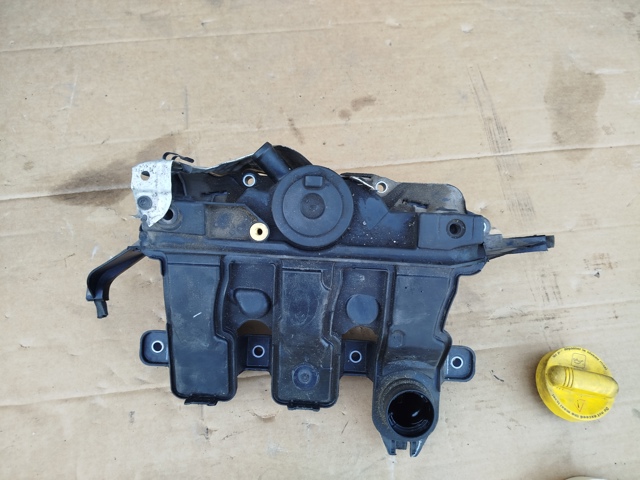Колектор впускний 118301003R NISSAN
