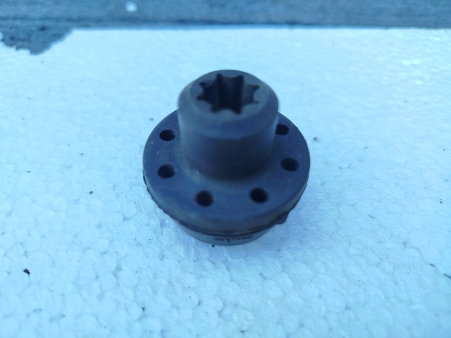 Подушка радіатору нижня 21507BR40A NISSAN