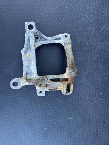 Кронштейн компресора кондиціонера 23950AA17A SUBARU