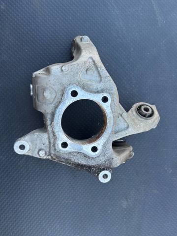 Цапфа поворотна права 28411AN02A SUBARU