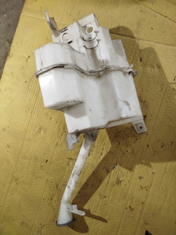 Бачок склоомивача 289106FP0A NISSAN