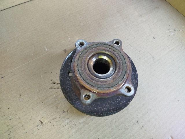 Маточина переднього колеса 31226776162 BMW