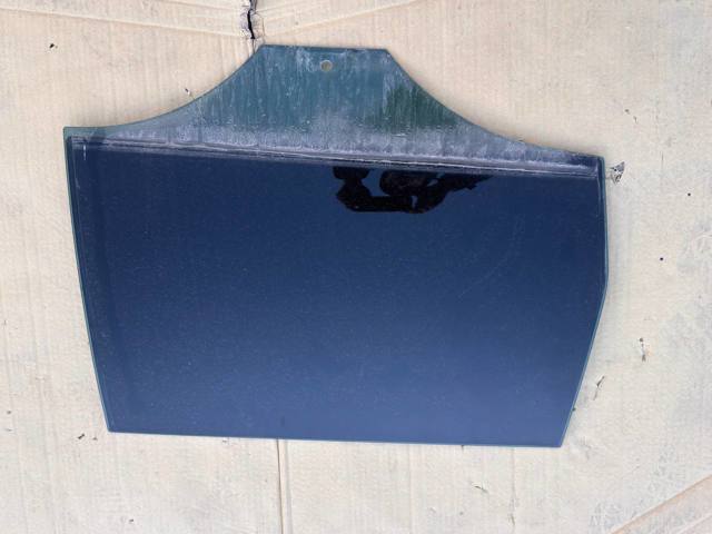 Скло заднє праве 3AF845026A VAG