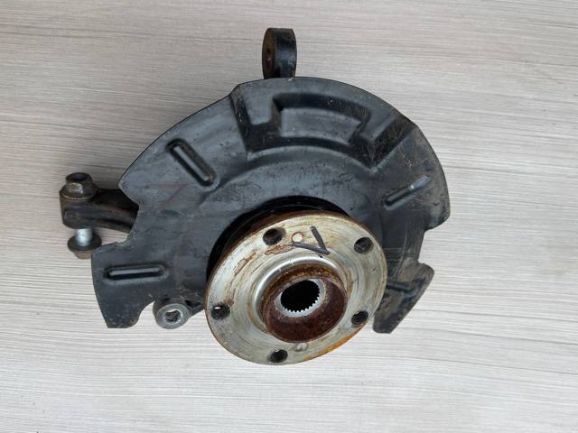 Маточини передніх коліс 4342179J10 SUZUKI