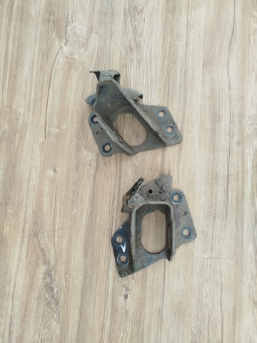 Кронштейн задньої балки 55429JD000 NISSAN