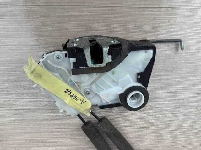 Замок дверей водія 61032AN03A SUBARU