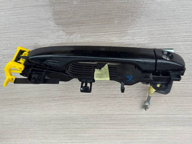 Тримач зовнішньої ручки дверей, передніх лівих 61142AL01A SUBARU