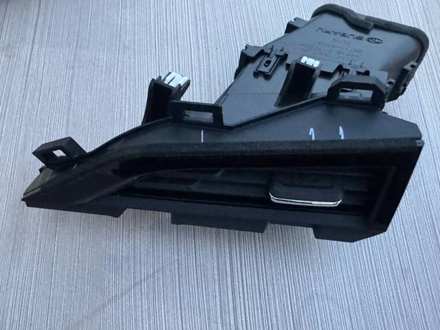Решітка повітропровода 66110AN03B SUBARU