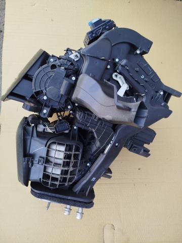 Корпус печі в зборі 68223048AC CHRYSLER