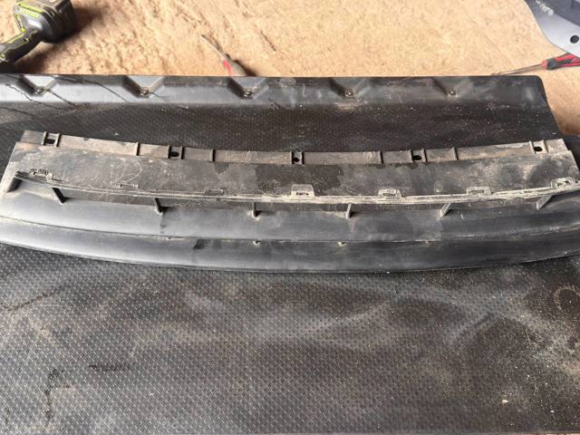 Решітка переднього бампера, центральна 71102TBAA10 HONDA