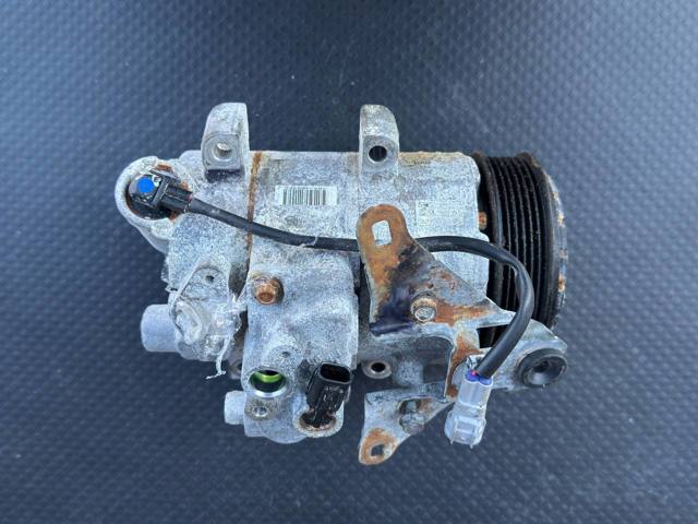 Компресор кліматичної установки 73111AN01A SUBARU