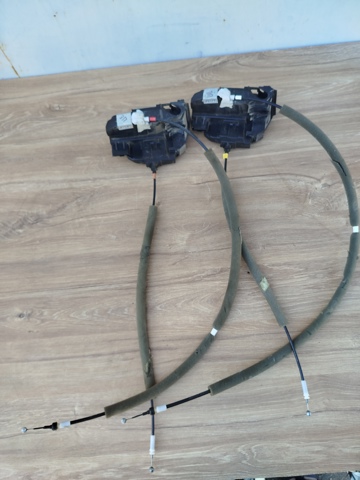 Замок передніх пасажирських дверей 805004EA2A NISSAN
