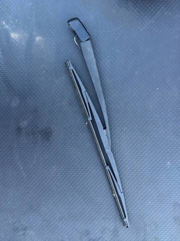 Важіль-поводок двірника заднього скла 86532AN08A SUBARU