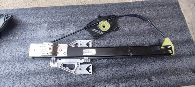 Механізм стеклопод'емника двері задньої, правої 8K0839462A VAG