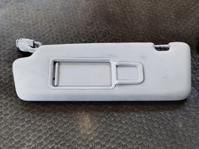 Козирок 8K0857551 VAG