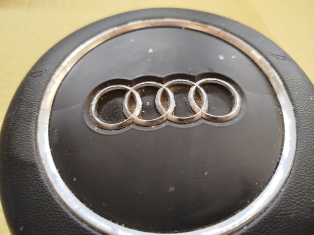 Подушка в кермі 8K0880201AE6PS VAG