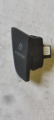 Кнопка блокавання дверей 8R0962108A VAG