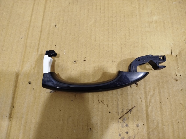 Ручка задньої двері зовнішня 8T0837205AGRU VAG