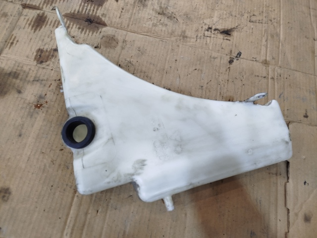Бачок омивайки 8T0955453C VAG