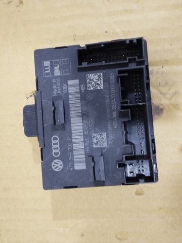 Блок комфорту передніх дверей 8T0959792P VAG