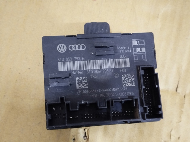 Блок комфорту передніх дверей 8T0959793P VAG