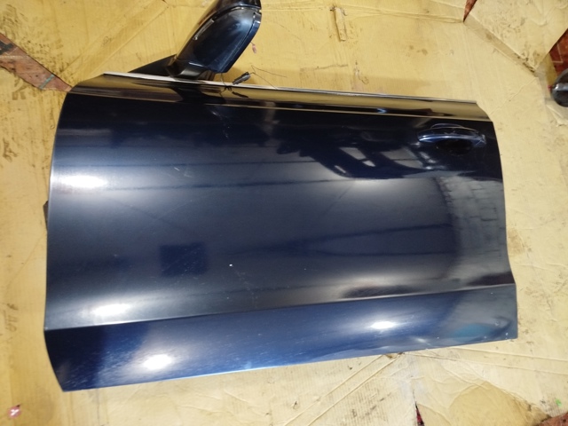 Дверь передня ліва 8T8831051C VAG