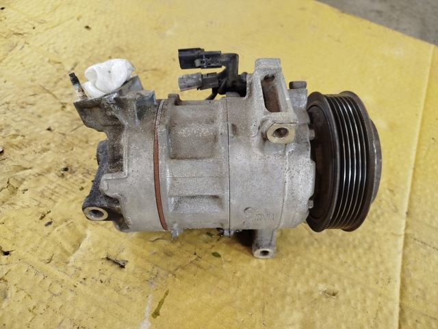 Насос кондиціонера 926006MA0A NISSAN