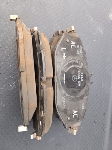 Колодки гальмівні передні, дискові A0084203820 MERCEDES