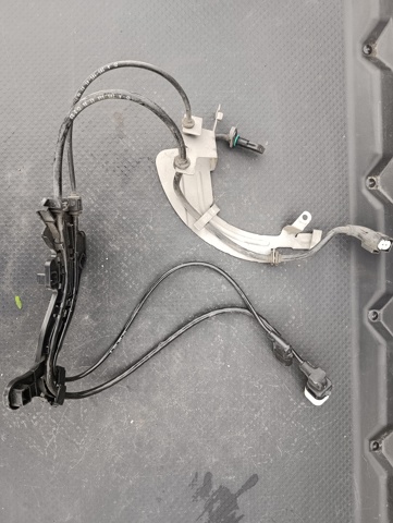 Електропроводка заднього гальмівного супорта A2055404106 MERCEDES