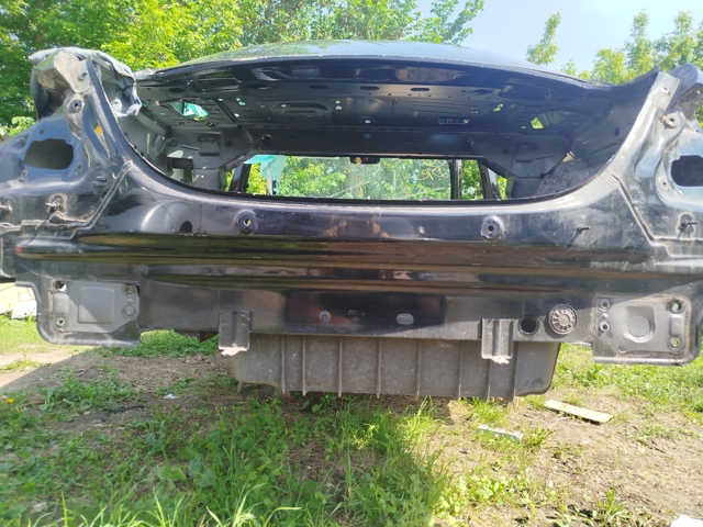 Задня панель багажника A2056404000 MERCEDES