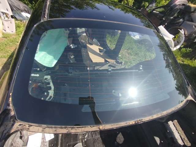 Вікно заднє A2056704500 MERCEDES