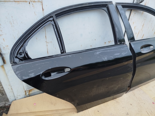 Двері задні, праві A2057300205 MERCEDES