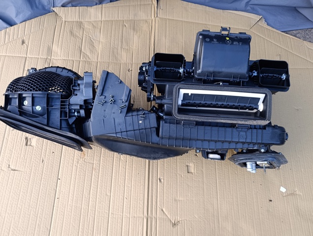 Корпус печі в зборі A2058309304 MERCEDES