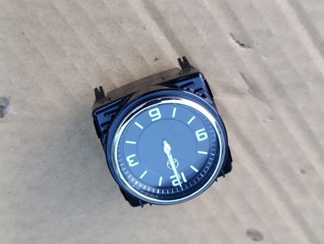 Годинник салонний A2138270070 MERCEDES