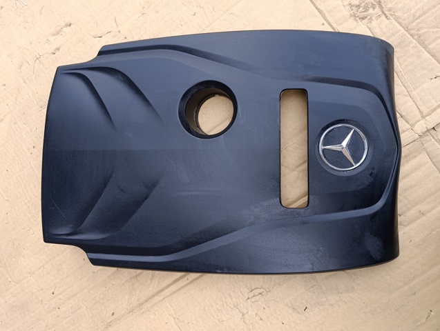 Кришка двигуна декоративна A2740100167 MERCEDES