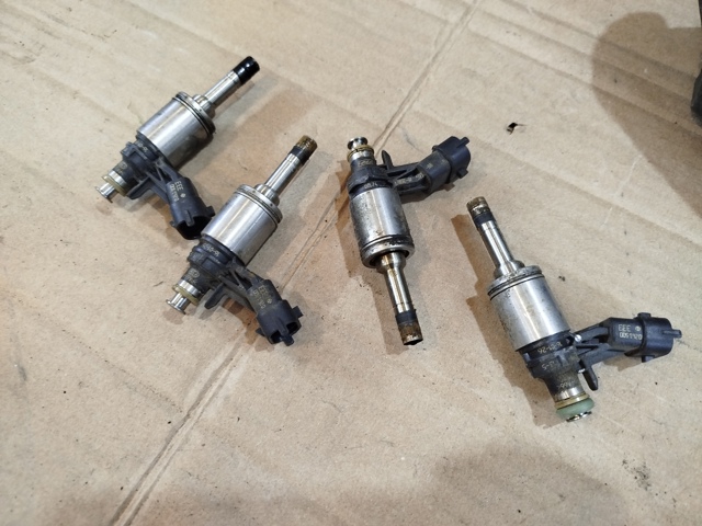 Форсунка дизельна в зборі, розпилювач + тримач BB5E9F593BB FORD